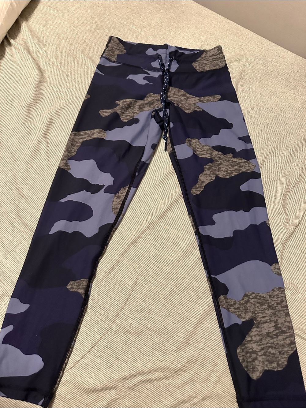 aerie Navy and Gray Camo Leggings